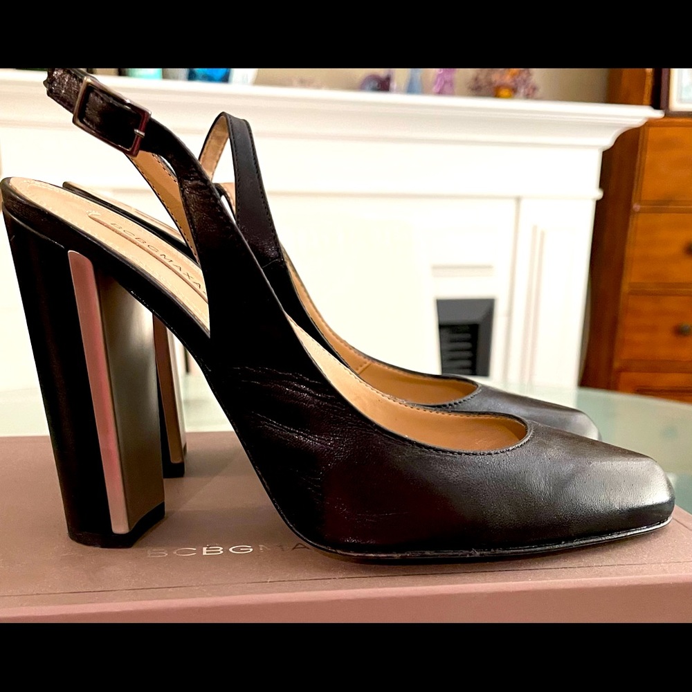 BCBG MaxAzria Pumps
